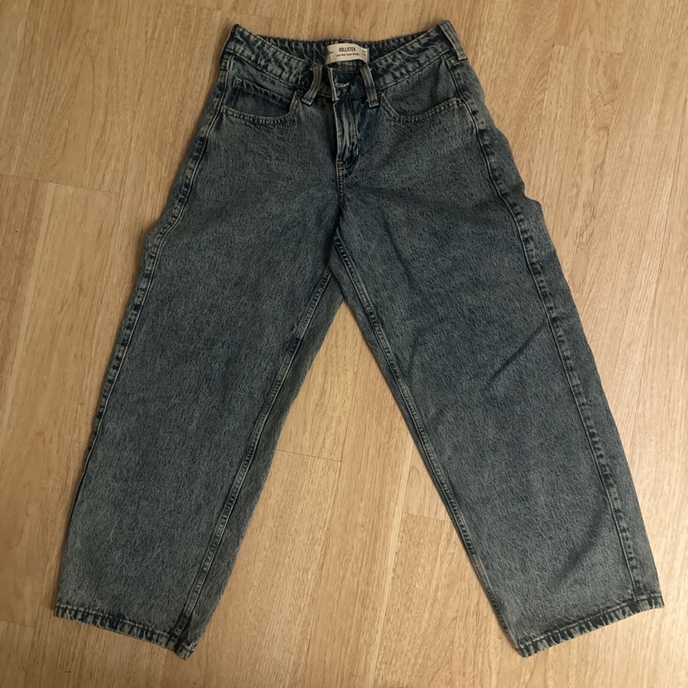 Hollister Relaxed Fit Gray Jeans